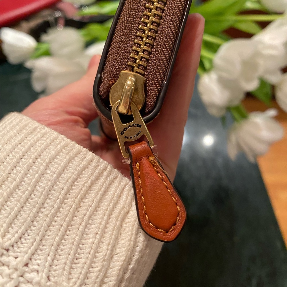 Coach Signature C Brown & Tan Leather Wallet - Picture 5 of 9